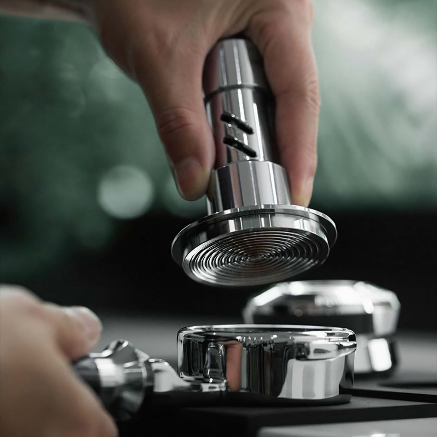 Titan Tamper And Distributor